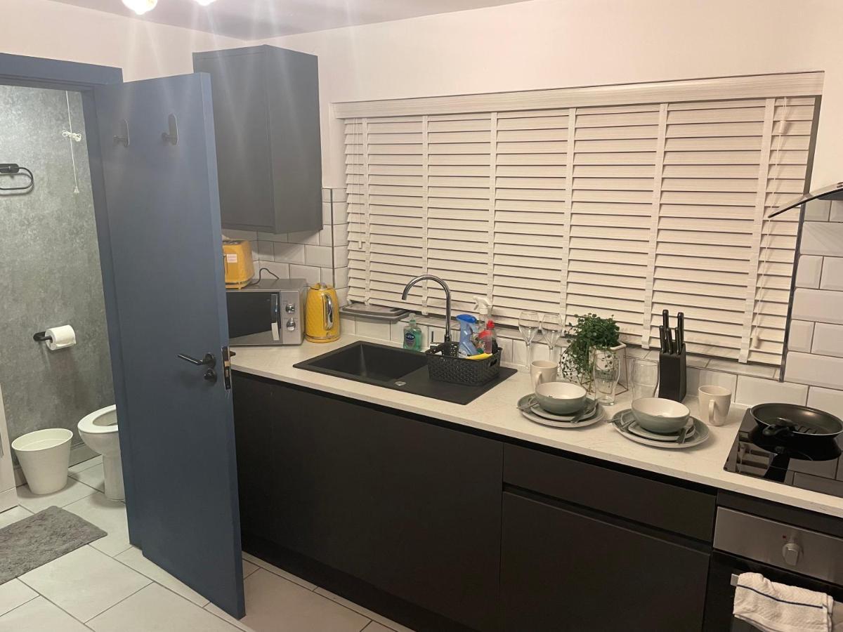 Lovely Studio Apartment Located In 伯明翰 外观 照片